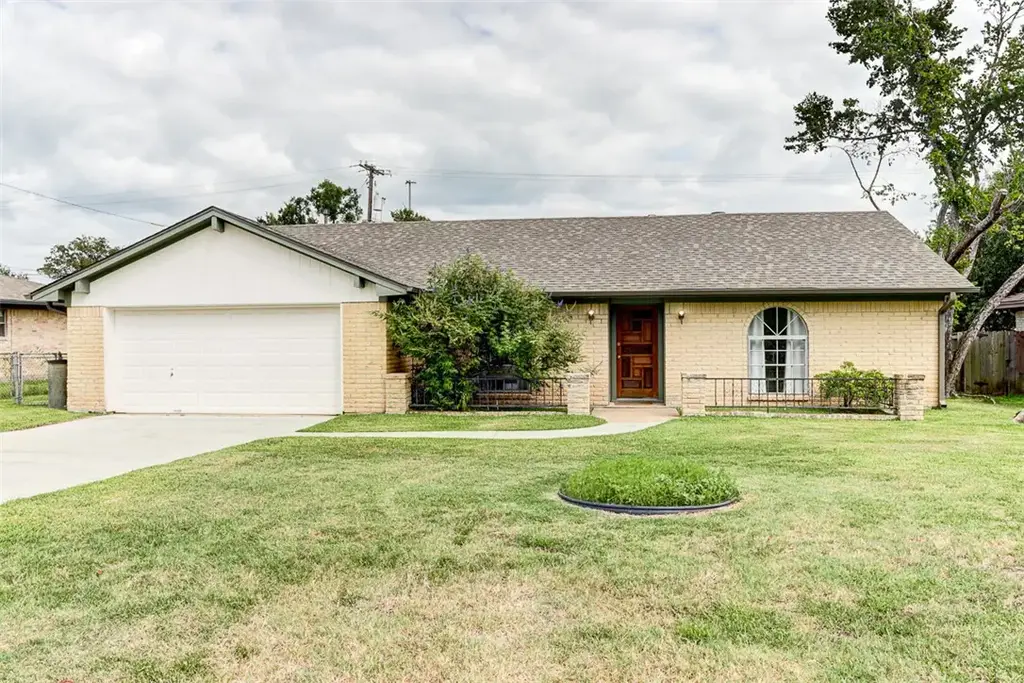 3503 Old Oaks Drive, Bryan