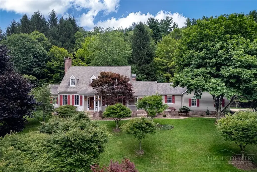 135 Heritage Drive, Boone