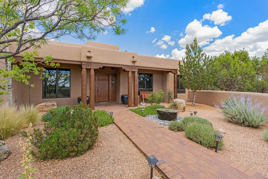 19 Sunrise Vista, Santa Fe