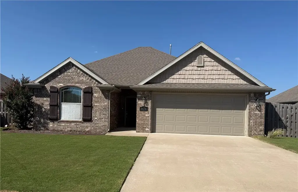 4678 W Croft Drive, Fayetteville