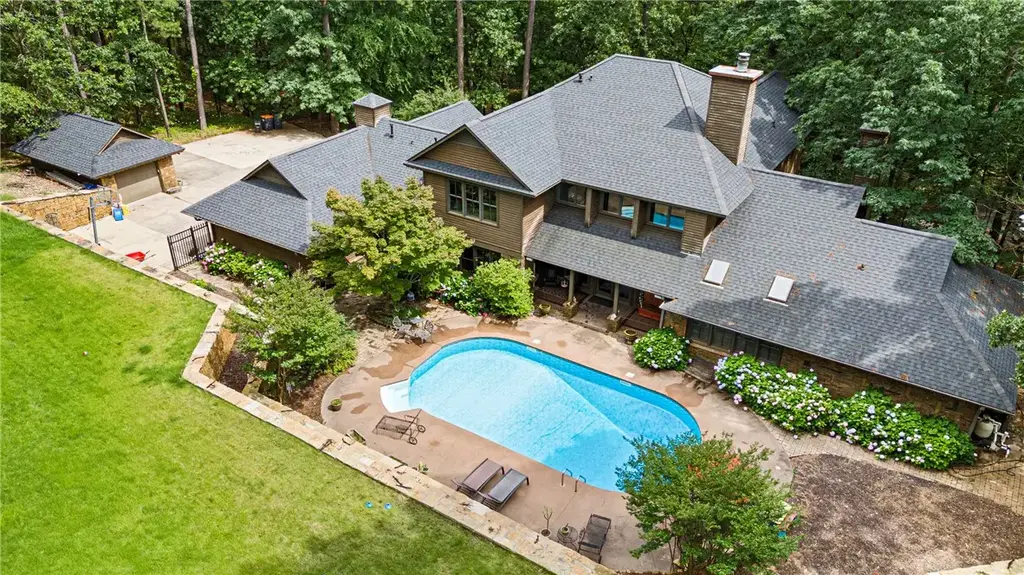 407 Dove Place, Russellville