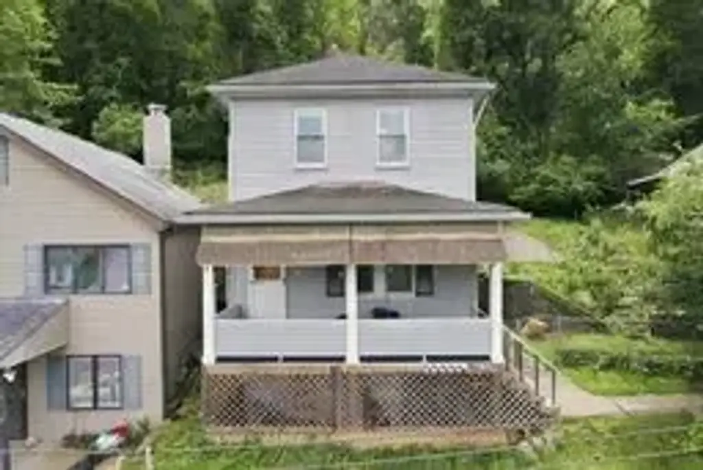 9 1/2 Spring Street , Etna