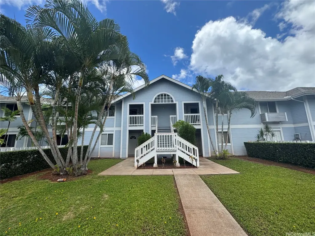 94-215 Lumiaina Place # B203, Waipahu