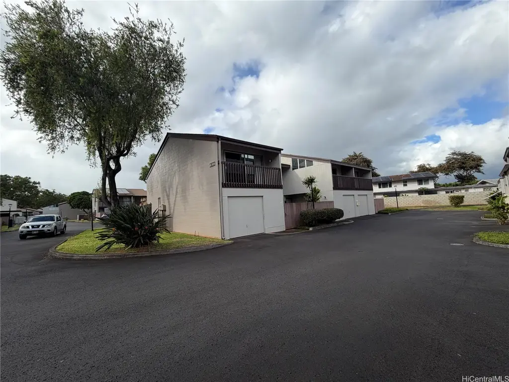 95-015 Hokuiwa Street # 81, Mililani