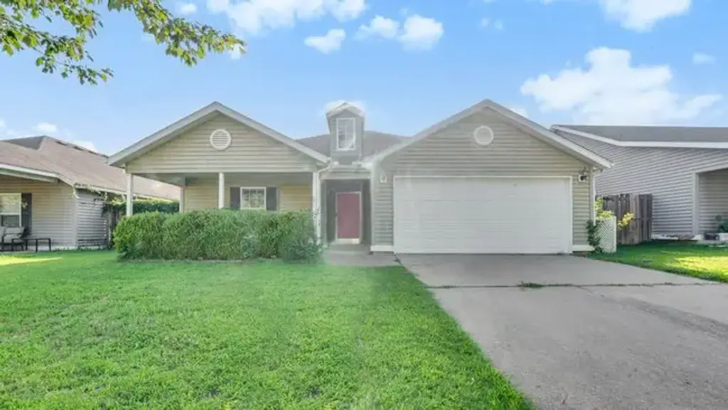 4332 Serviceberry Drive, Fayetteville