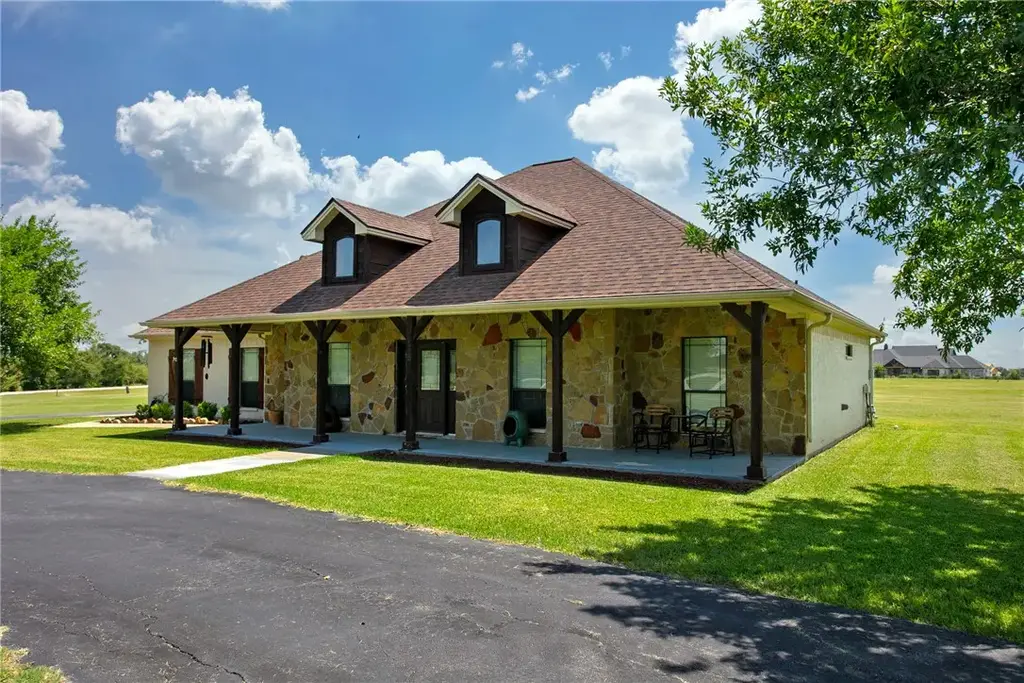 10175 Steep Hollow Road, Bryan