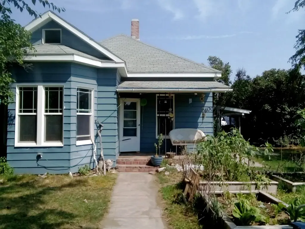 400 Main Street, Victor