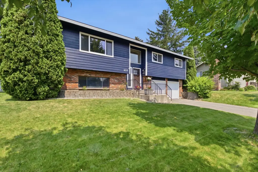 411 Hilltop Avenue, Kalispell