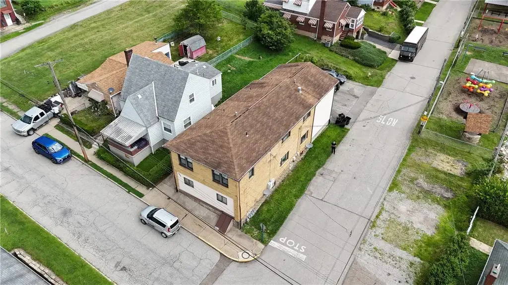 569 Woodmont Avenue , East McKeesport