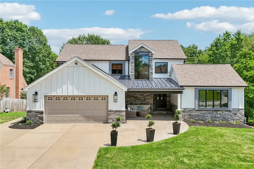 1711 Sturbridge Drive, Franklin Park