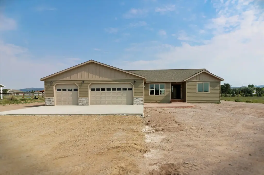 1188 Hunter Road, Helena