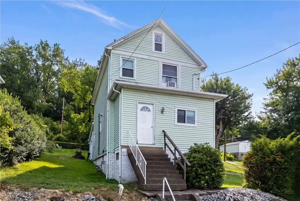 1305 4th Avenue , Conway