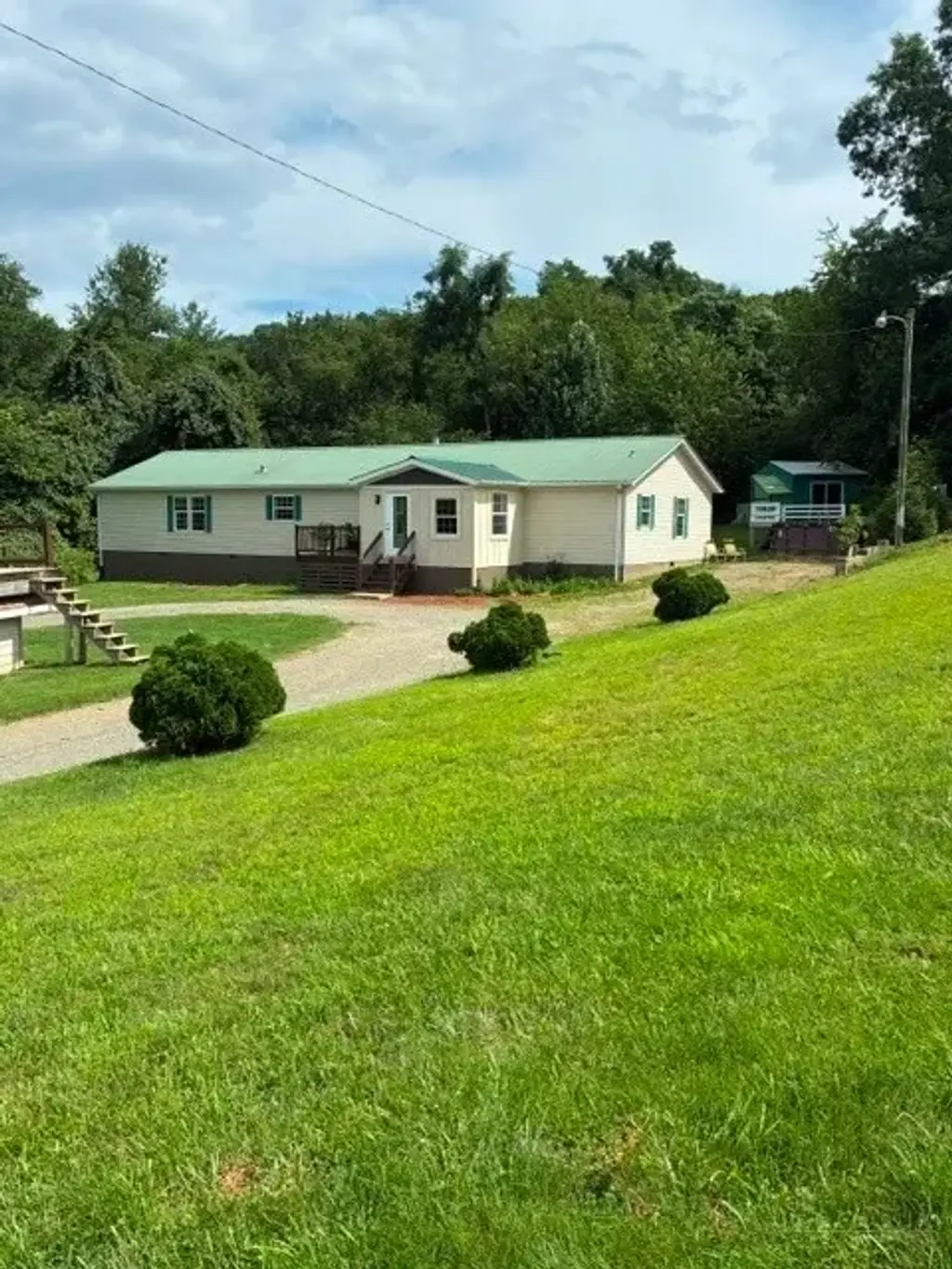 78 Joines Street, Sparta
