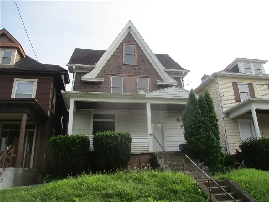 706 Lincoln Street , Monongahela