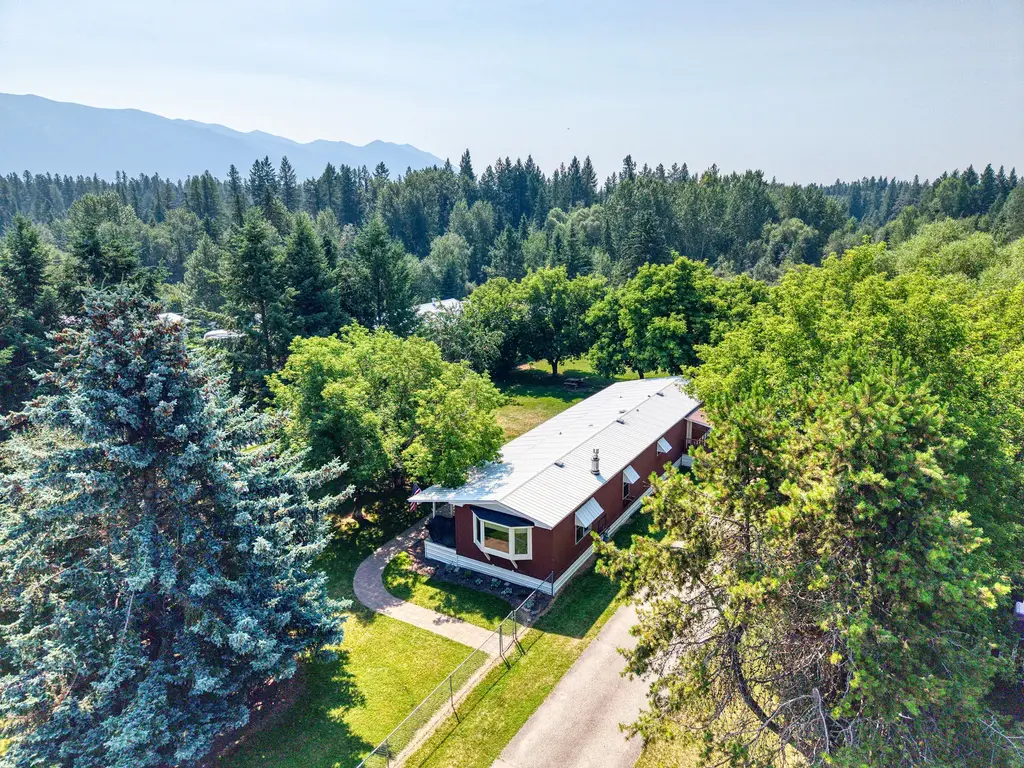 282 Dawn Drive, Columbia Falls