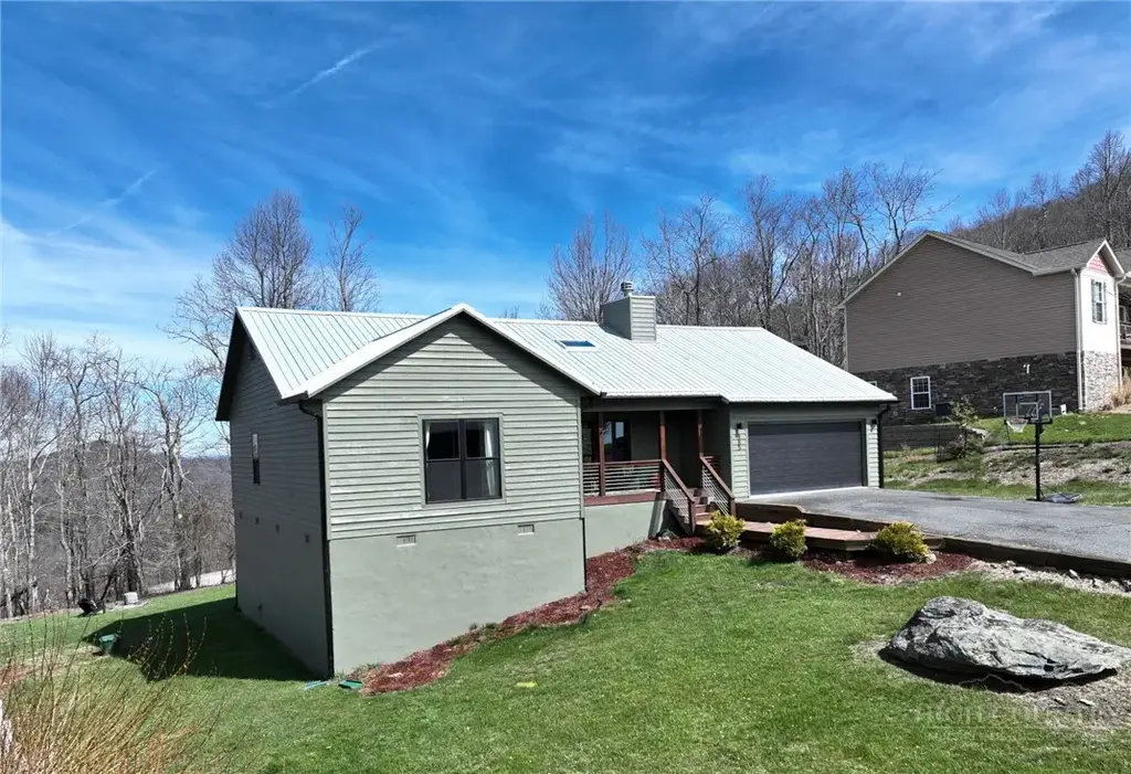 885 Alpine Drive, Seven Devils