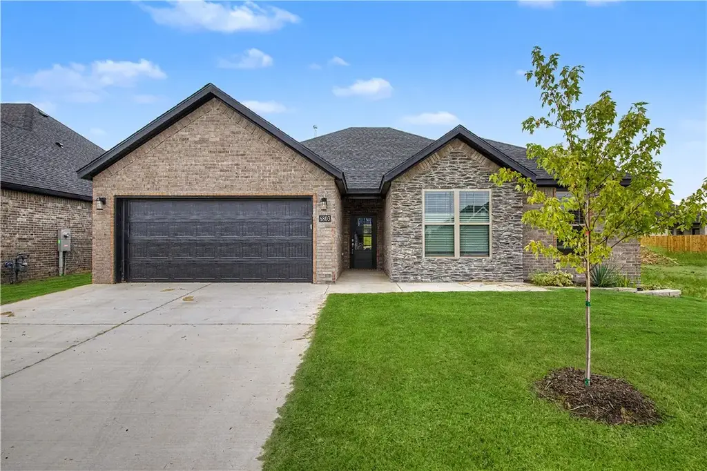 6803 Sw Orange Avenue, Bentonville