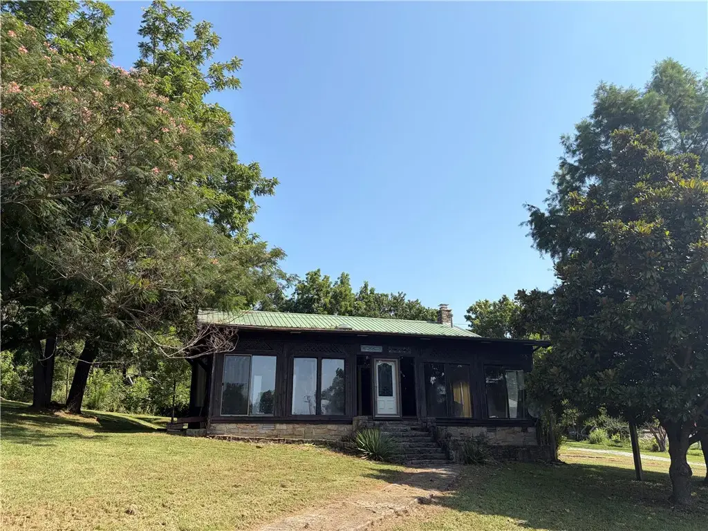 2046 Hwy 268, Yellville