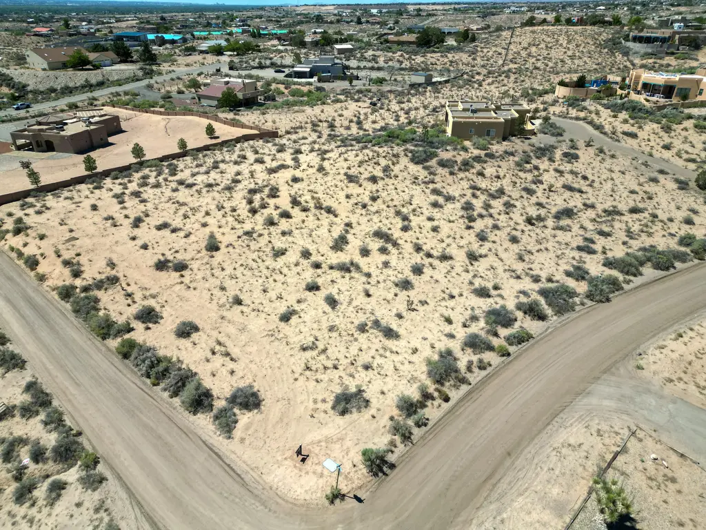 5530 Teton Avenue Ne, Rio Rancho