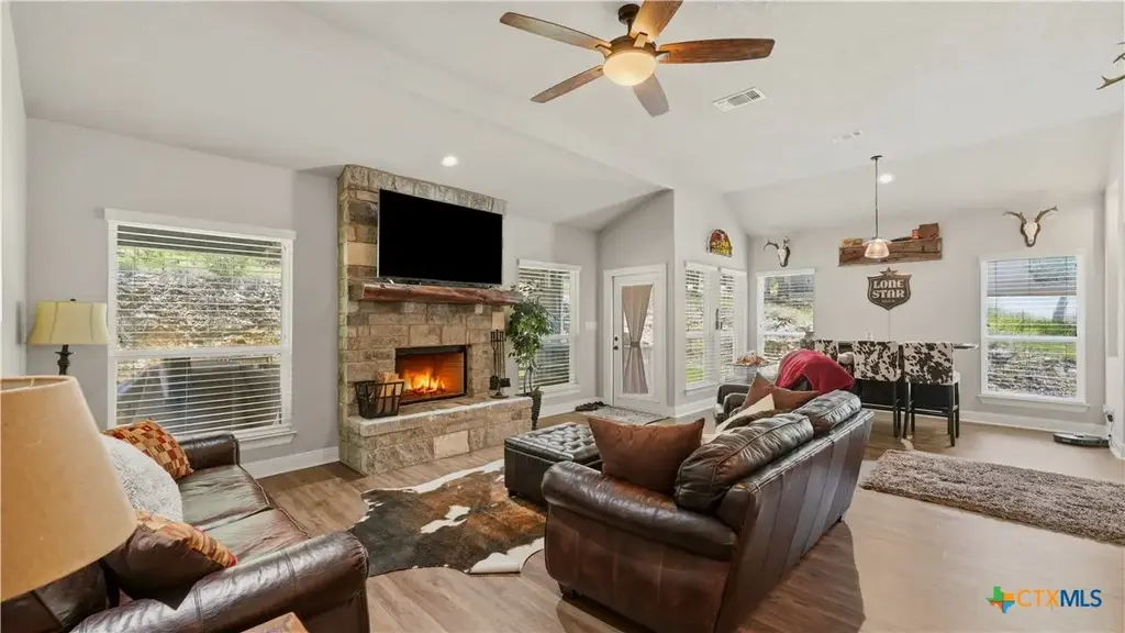 249 Deer Cross Lane, San Antonio