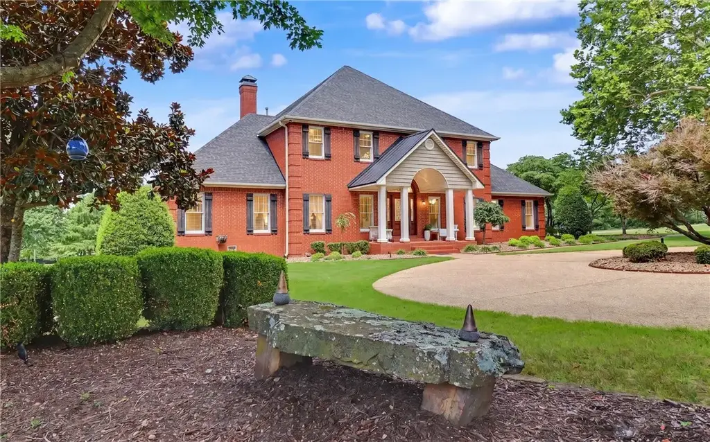 3789 N Sassafras Hill Road, Fayetteville