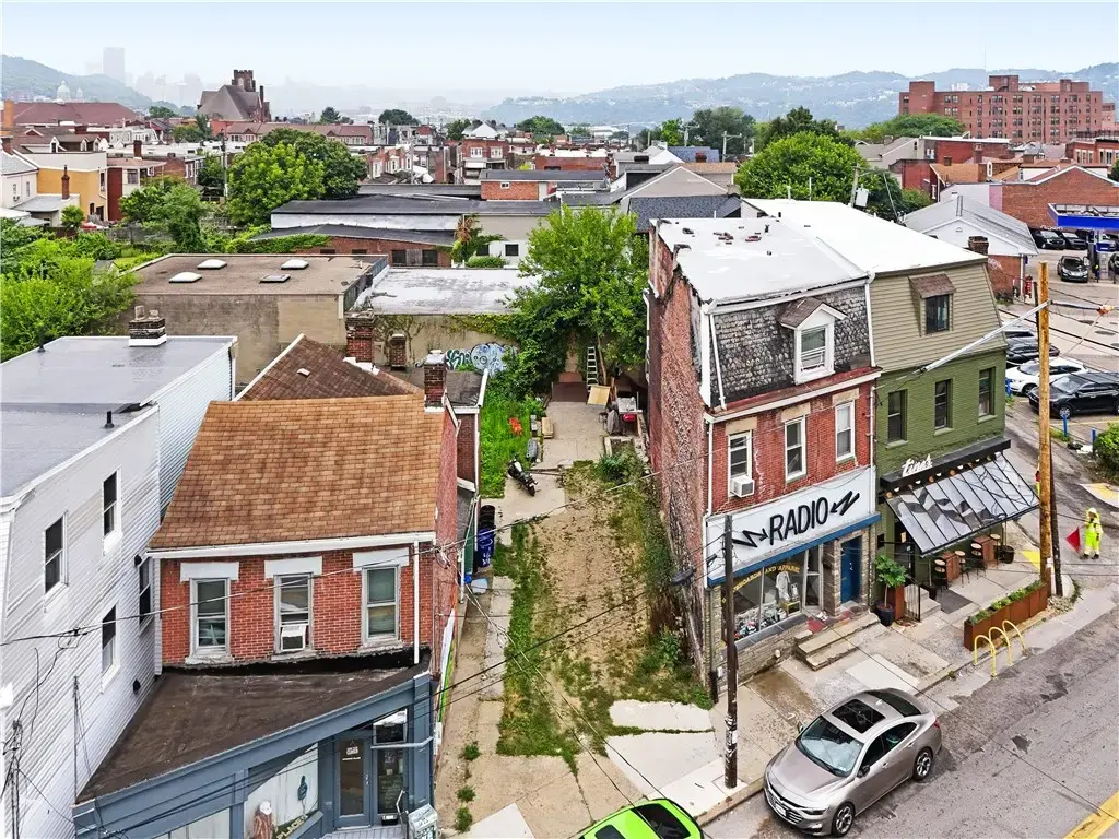 4118 Main Street , Lawrenceville