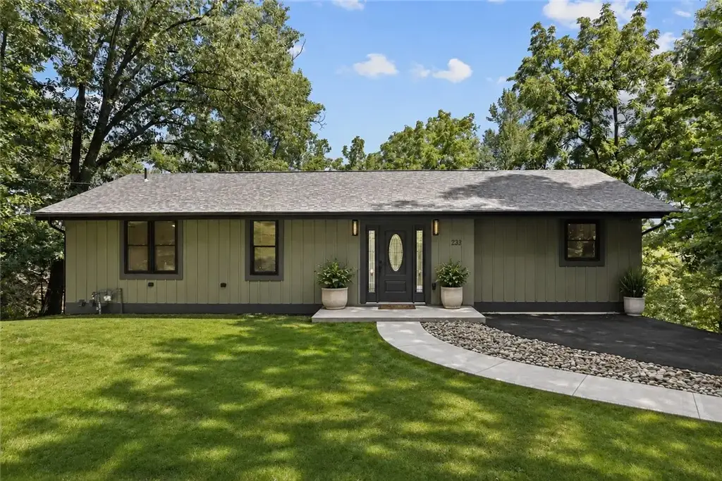 233 Horseshoe Drive, Adams