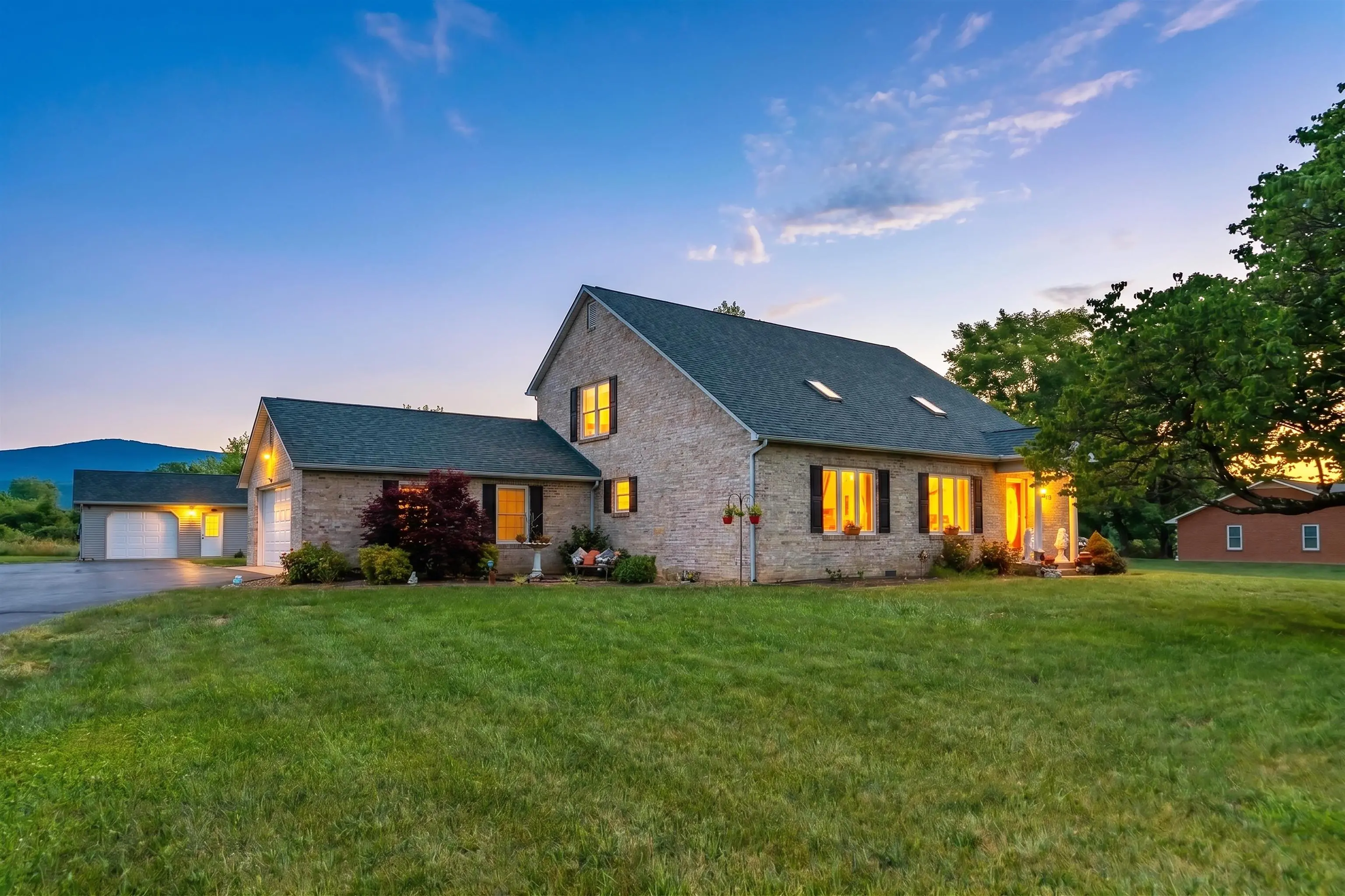 1802 North River Rd, Mount Solon