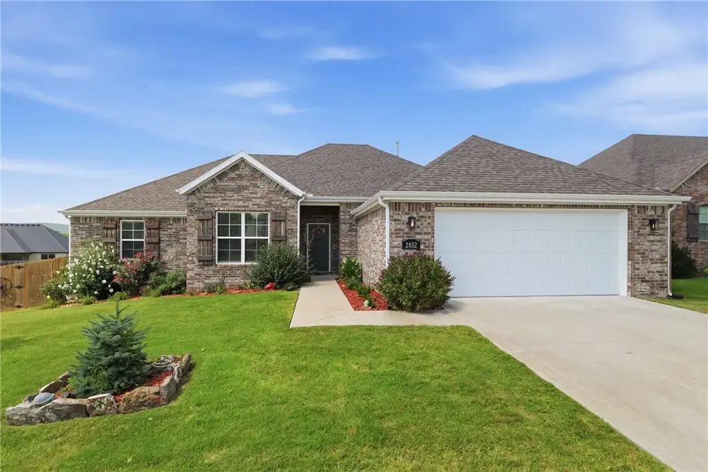 2852 S Cobalt Avenue, Fayetteville
