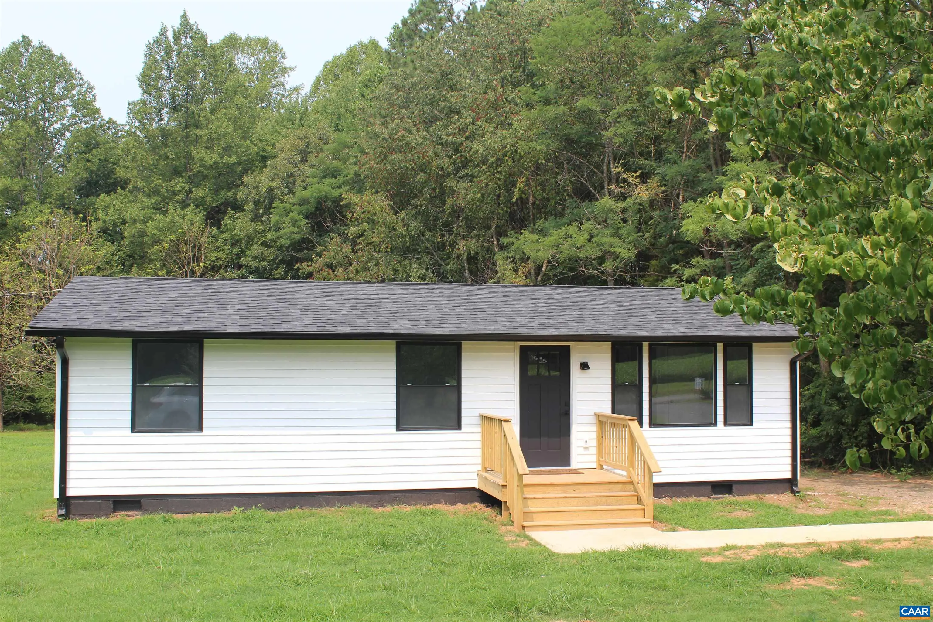 1248 Shores Rd, Palmyra