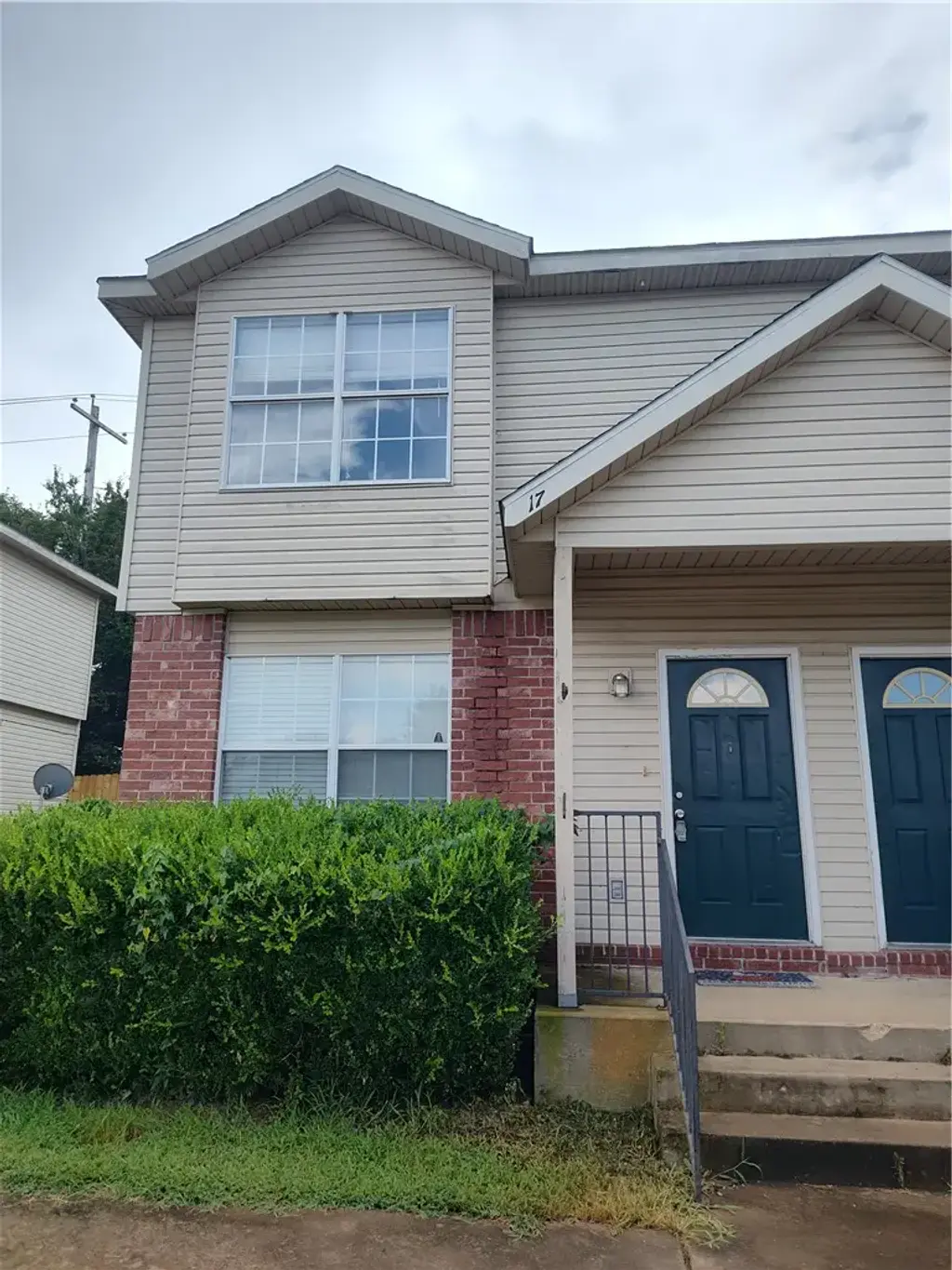 17 Rainsong, Farmington