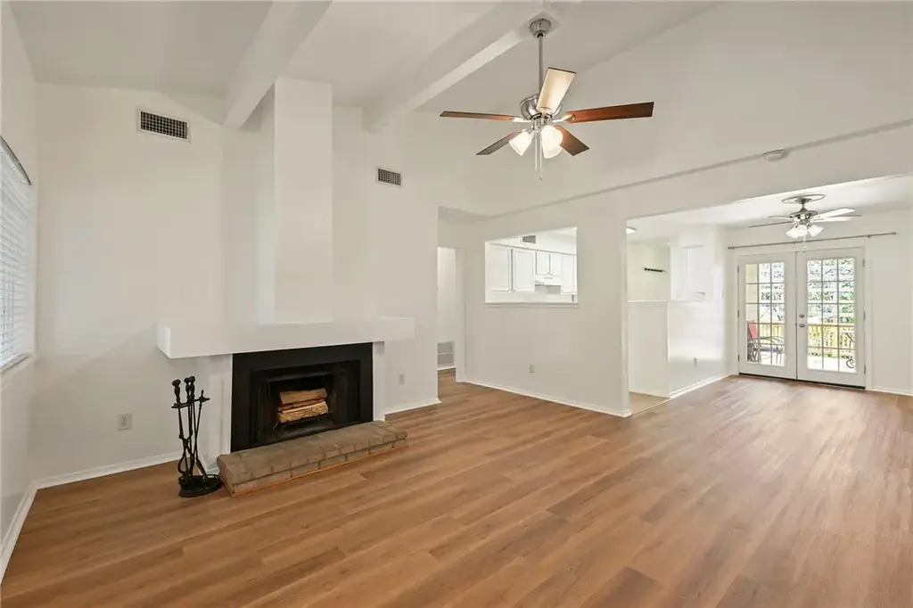 2800 Longmire Drive 9, College Station