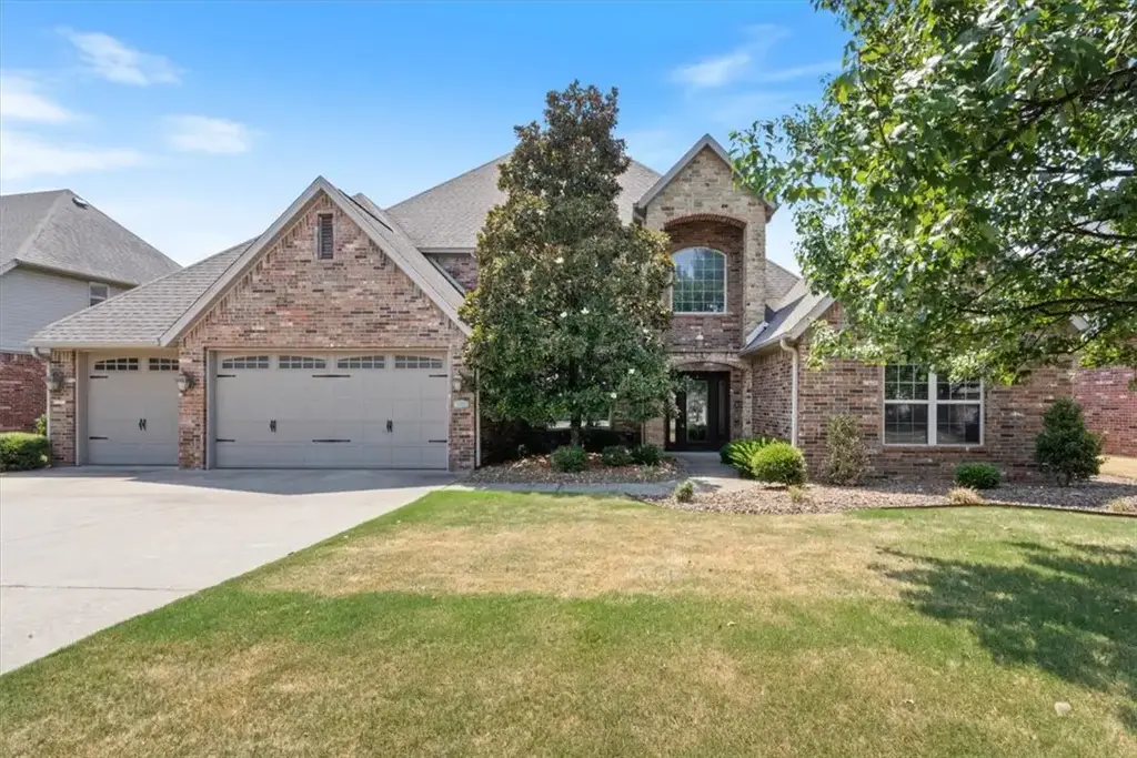 5002 Sw Ridge Mont Road, Bentonville