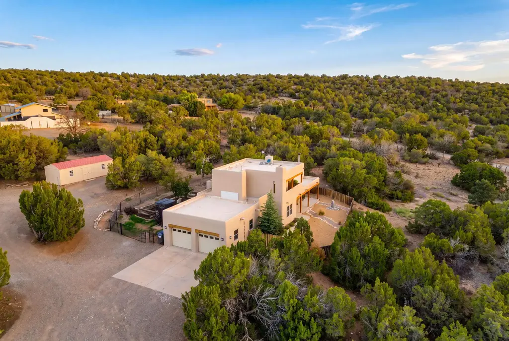 1 Cactus Ranch Lane, Edgewood