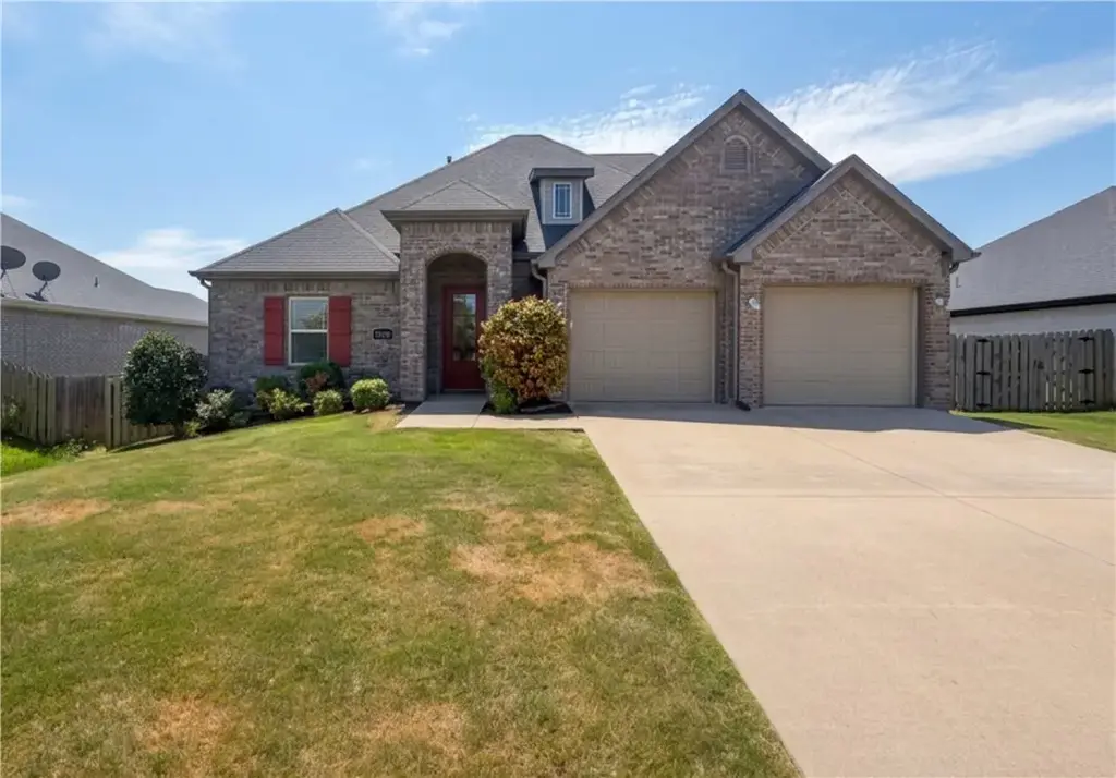 2012 W Gilligan Avenue, Rogers