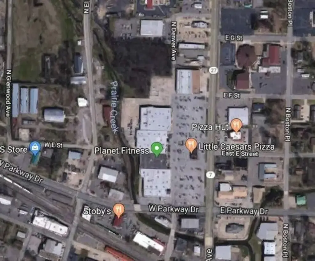 605 N Denver Avenue, Russellville