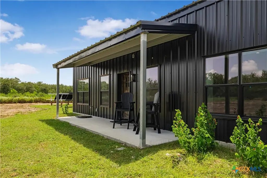 862 Baecker Road, Goliad