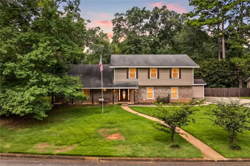 901 Cherokee Rd, Auburn