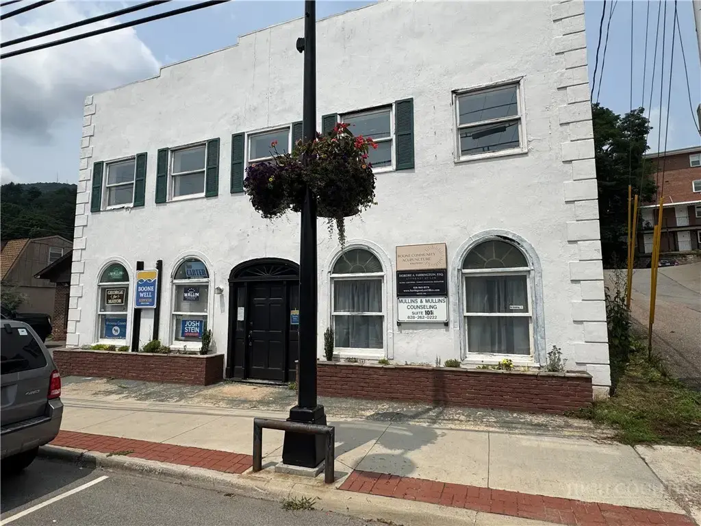 890 W King Street, Boone
