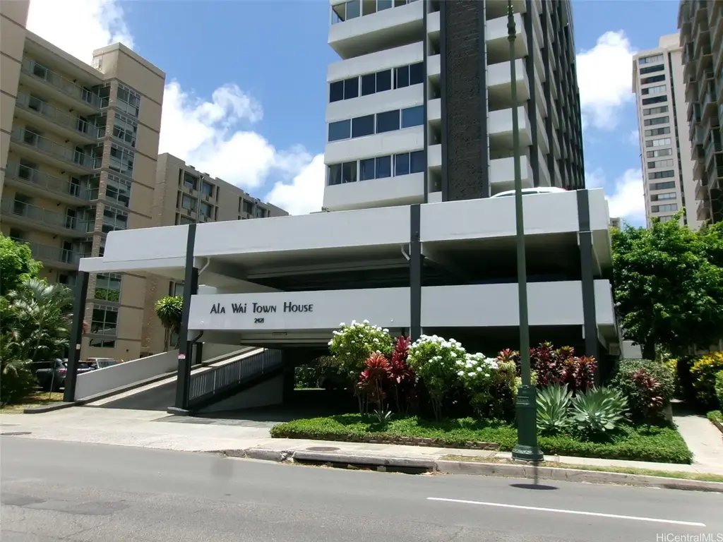 2421 Ala Wai Boulevard # 803, Honolulu