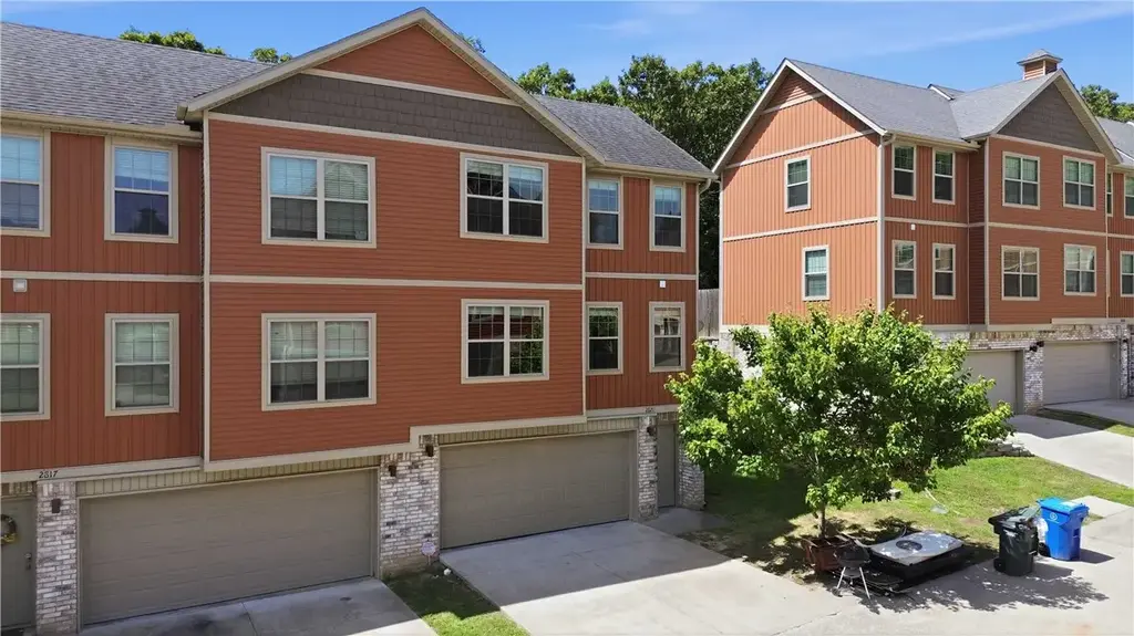 2821 Cottonwillow, Fayetteville