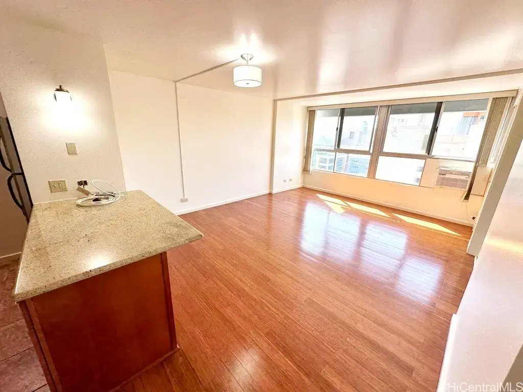 1621 Dole Street # 903, Honolulu