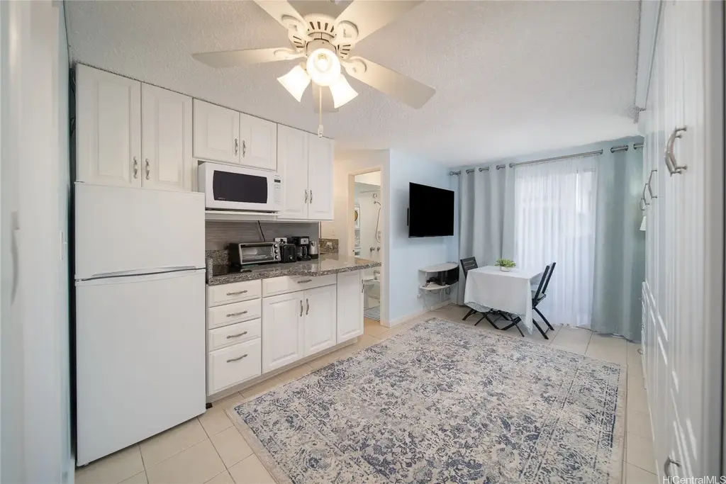2463 Kuhio Avenue # 504, Honolulu