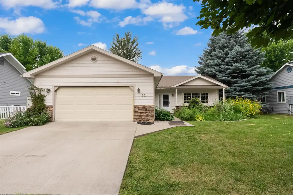 32 Windward Loop, Kalispell