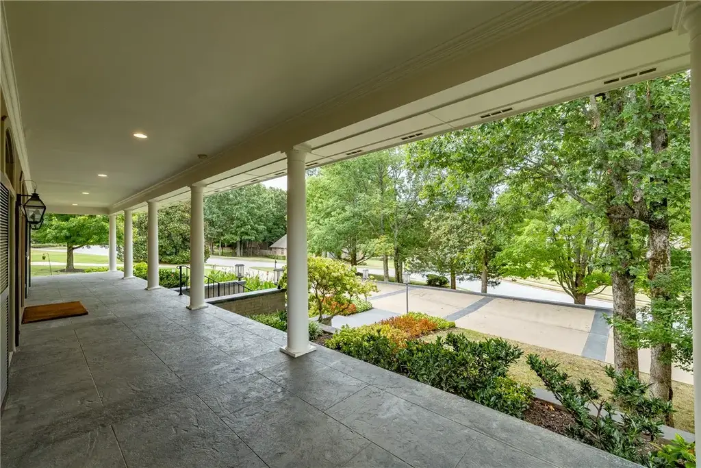2935 N Williamsburg Lane, Fayetteville