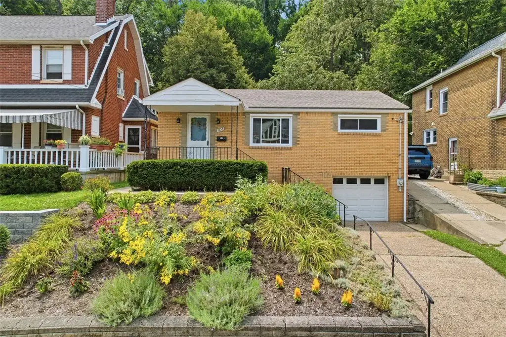 3653 Harbison Avenue , Brighton Heights