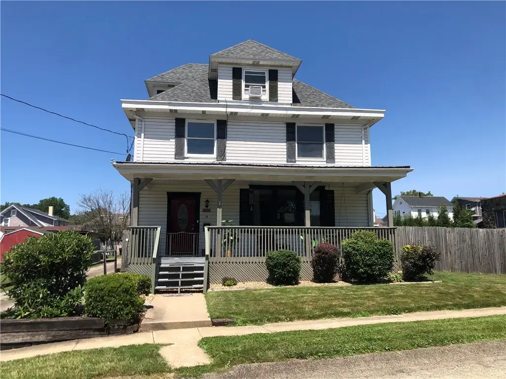 15 Kensington Circle, Uniontown