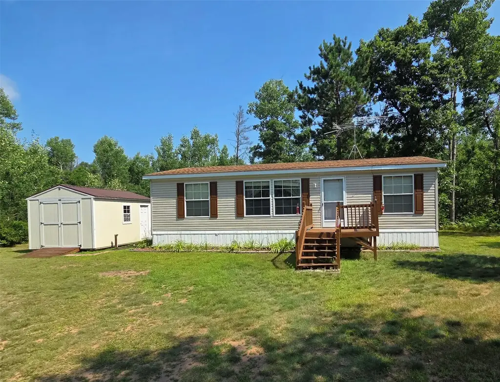 7214 W Old Bass Lake Road, Minong