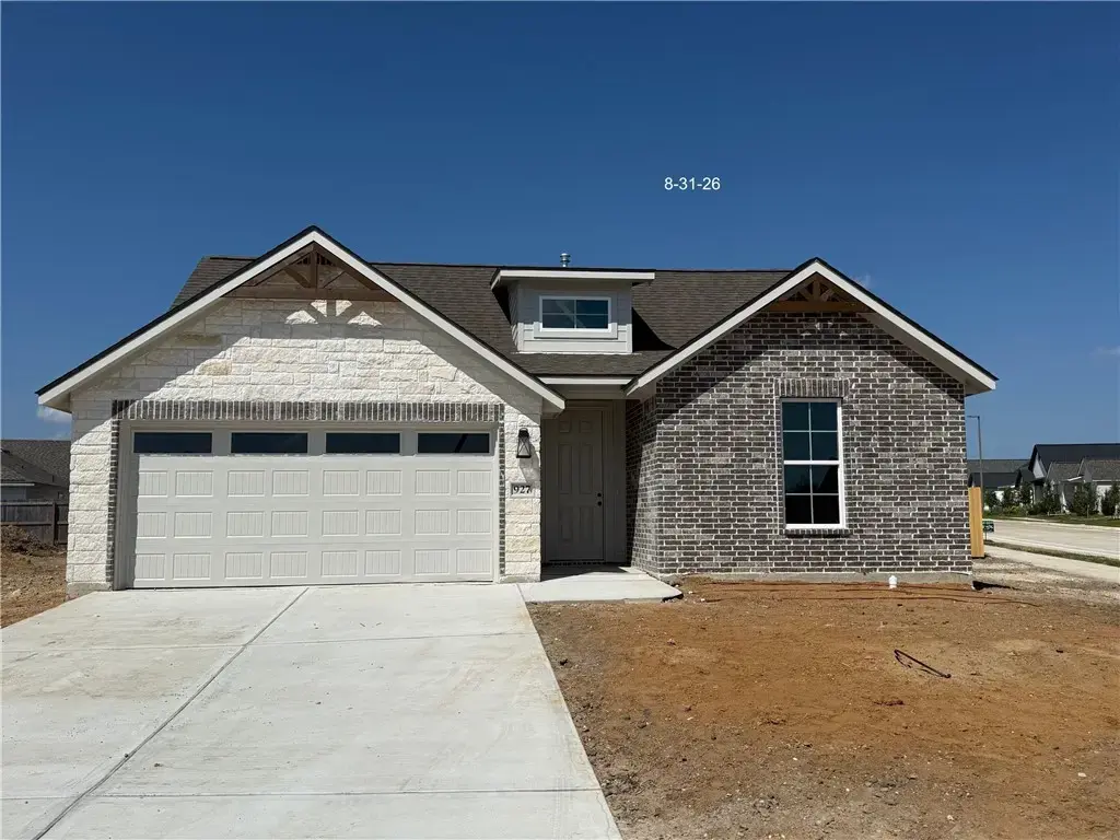 927 Fork Court, College Station
