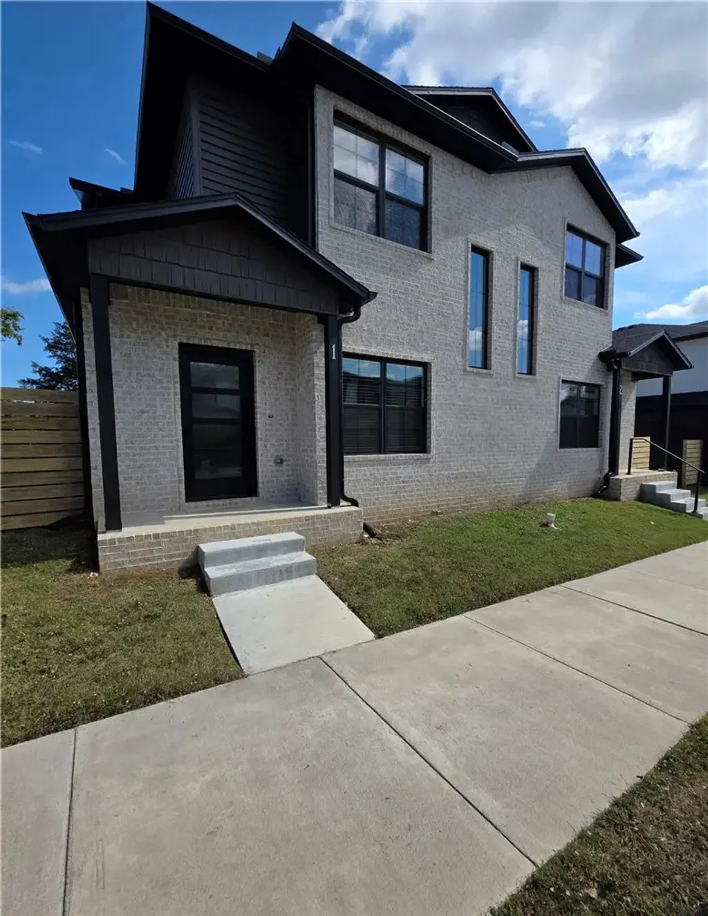 826 N Crater Avenue 2, Fayetteville